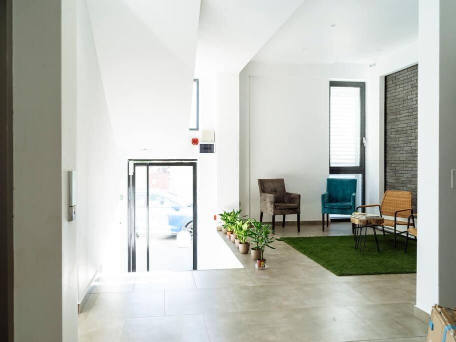 Central 5 Apartment - New Building & Parking Bukarest Exterior foto