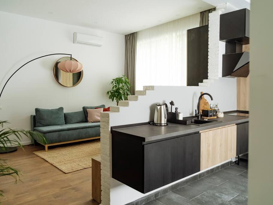 Central 5 Apartment - New Building & Parking Bukarest Exterior foto